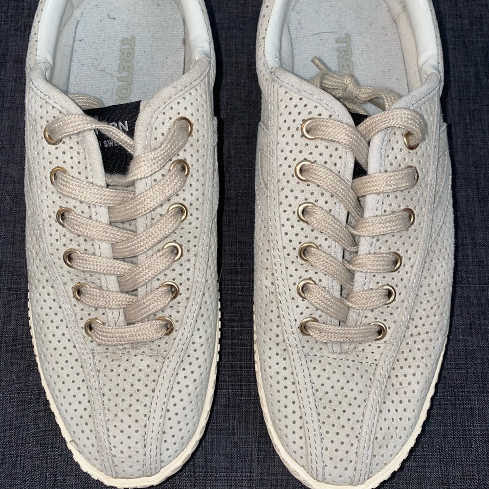 Tretorn Platform Perforated Sneakers (beige, 6.5)